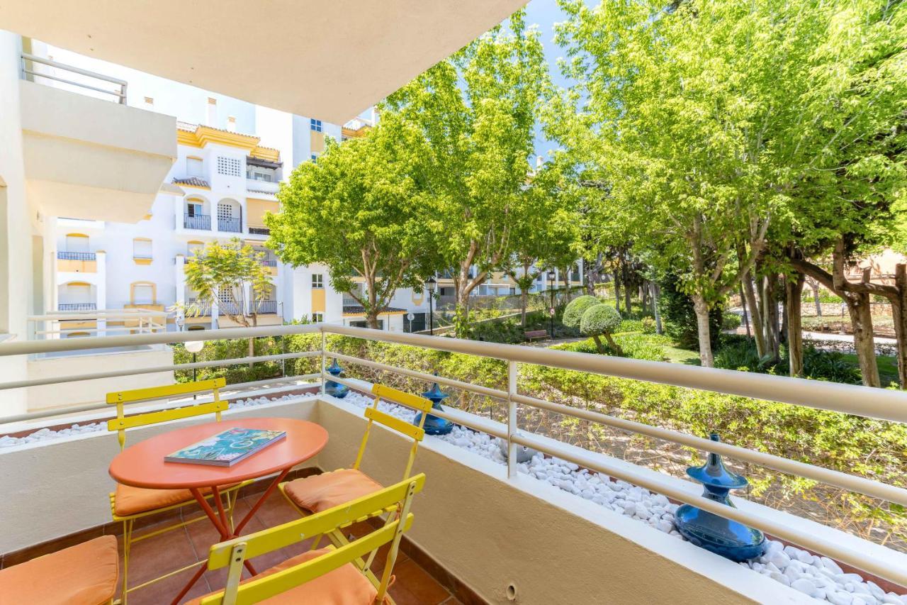Oleholidays Costa Nagueles 2 Milla De Oro Marbella Exterior photo